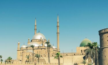 Caire ()